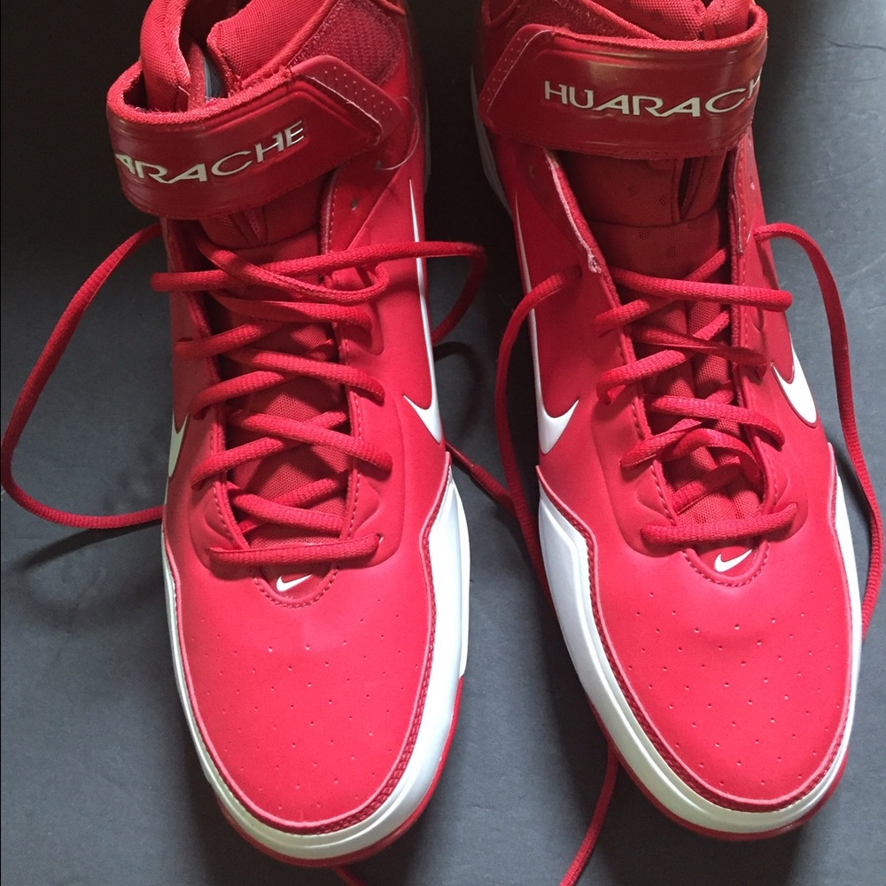 Nike Air Huarache 16 mid baseball cleats Red sports